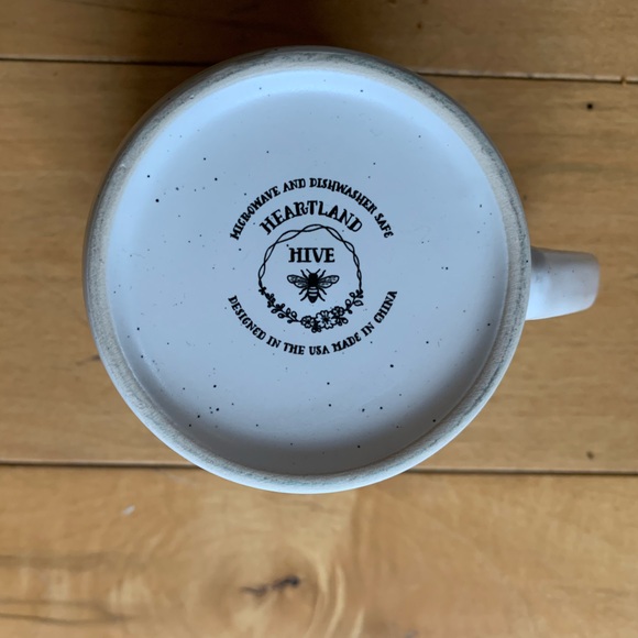 HEARTLAND HIVE| Busy Bee Mug 🐝 - Picture 9 of 9